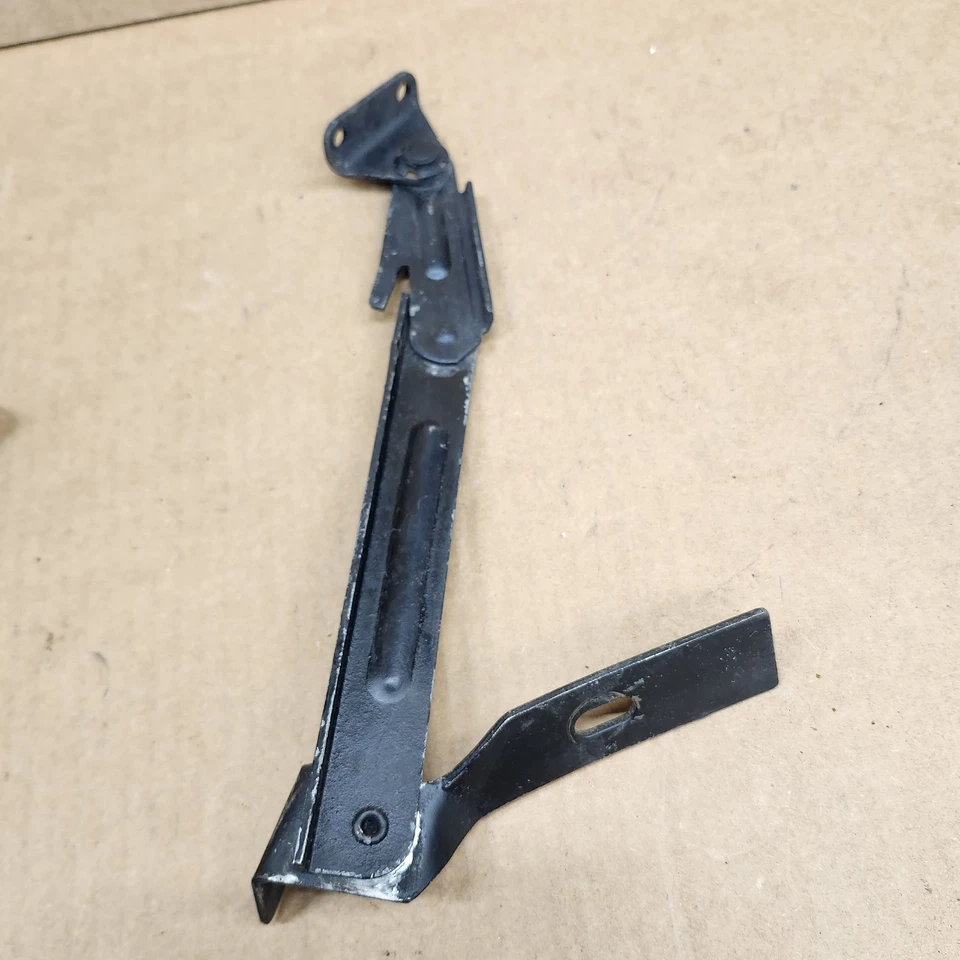 73-76 C3 Campana Corvette Bisagra Panel Soporte Soporte Elevación BONITO FABRICANTE DE EQUIPOS ORIGINALES 1 Agujero Foto 2 de 4