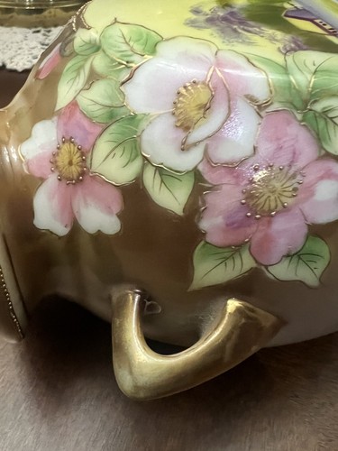 Antique NIPPON Hand Painted Porcelain 7” Two Handled Vase Flowers W/Gold Accents - Picture 12 of 15