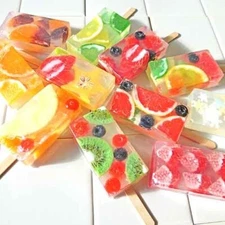 bath soap Each soap is carefully handmade  fruit scent  1 set of 4 types　japan