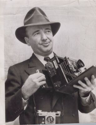  1940s Frank E. Noel with Vintage Camera Rare Vintage - Original Press Photo