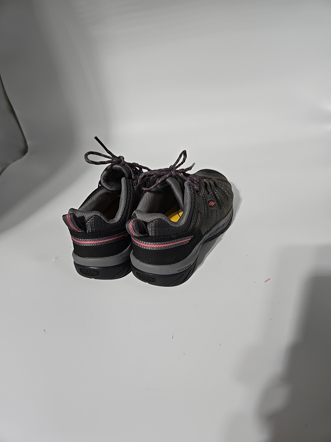 Scarpa da trekking Keen donna Flint 2 Utility taglia 5 5 W magenta nero