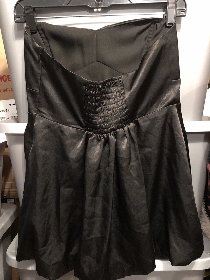 Blusa formal sin mangas escote corazón talla 8 to the max Foto 2 de 4