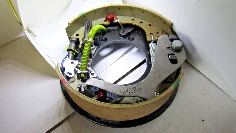 2004-2015 年福特 F650 F750 差速轴停车制动器、鞋、弹簧全新 OE — 第 2/4 张图片