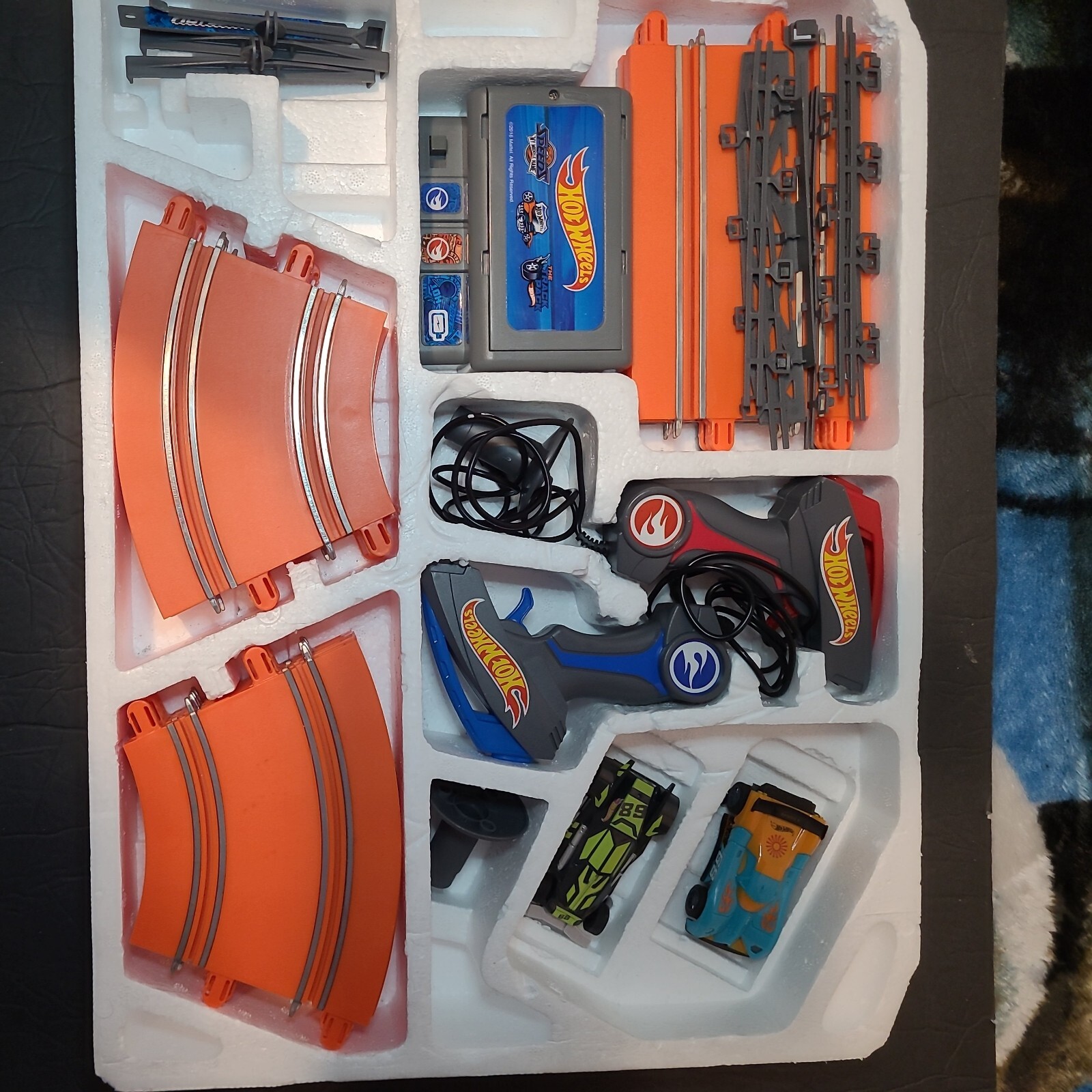 Kidz Tech Hot Wheels Slot Car Track Set 9.3 Feet of Track