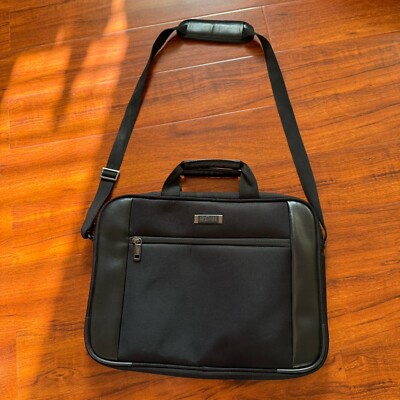 KENNETH COLE REACTION R-Tech 17