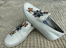 Michale Kors Keaton White Leather Slip On 3D Applique Flower Sneakers Shoes 7.5