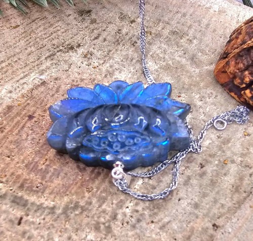 Nature Labradorite Carved Flashy Lotus Flower Pendant Necklace - Picture 5 of 9