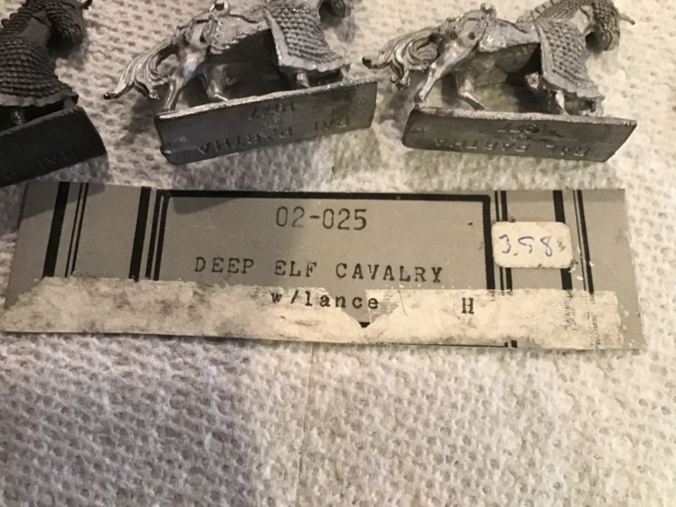 Lote de figuras vintage de miniaturas de Ral Partha años 70 y 80 con piezas Foto 3 de 4