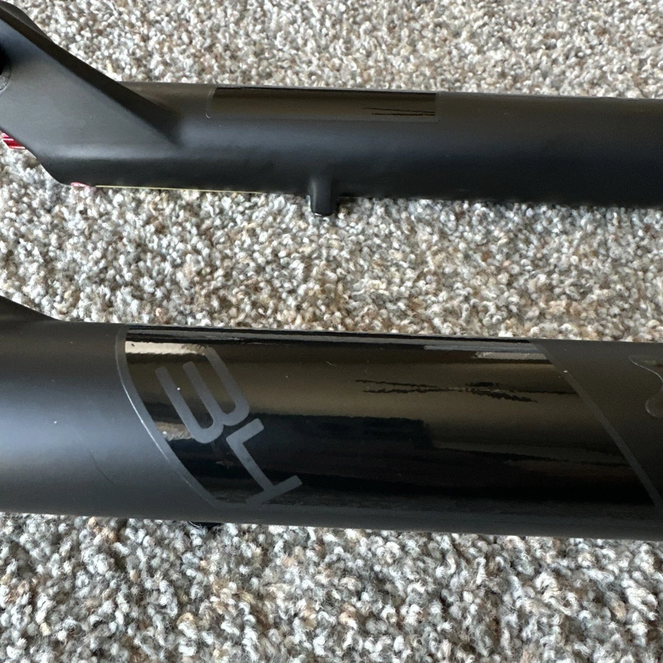 SR Suntour XCR 34 Suspension Fork Forks - Image 3 of 4