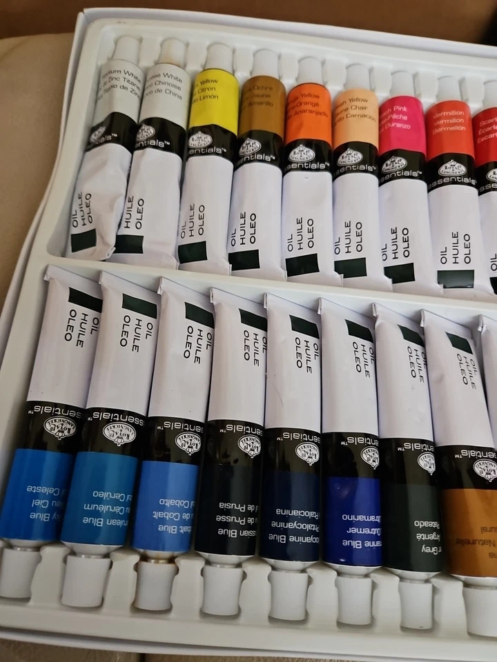 Royal & Langnickel Oil Paint Set of 24 Tubes - Image 3 of 3