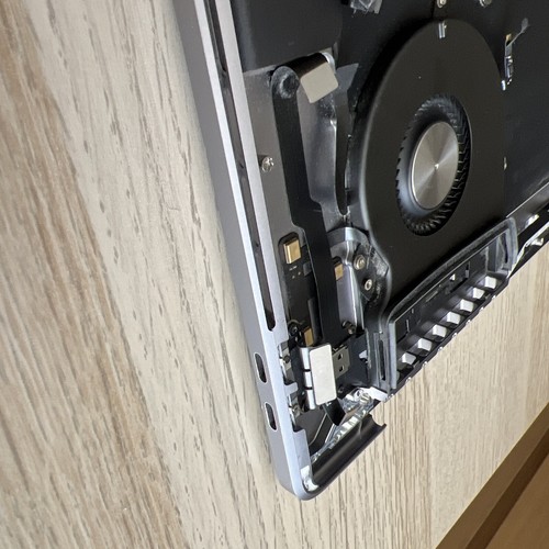 Apple MacBook Pro 16” A2141 2019 Space Grey Palmrest UK Layout Good Battery Life - Picture 6 of 23