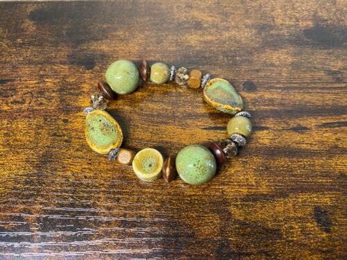 Earth tone beaded bracelet - Picture 2 of 13