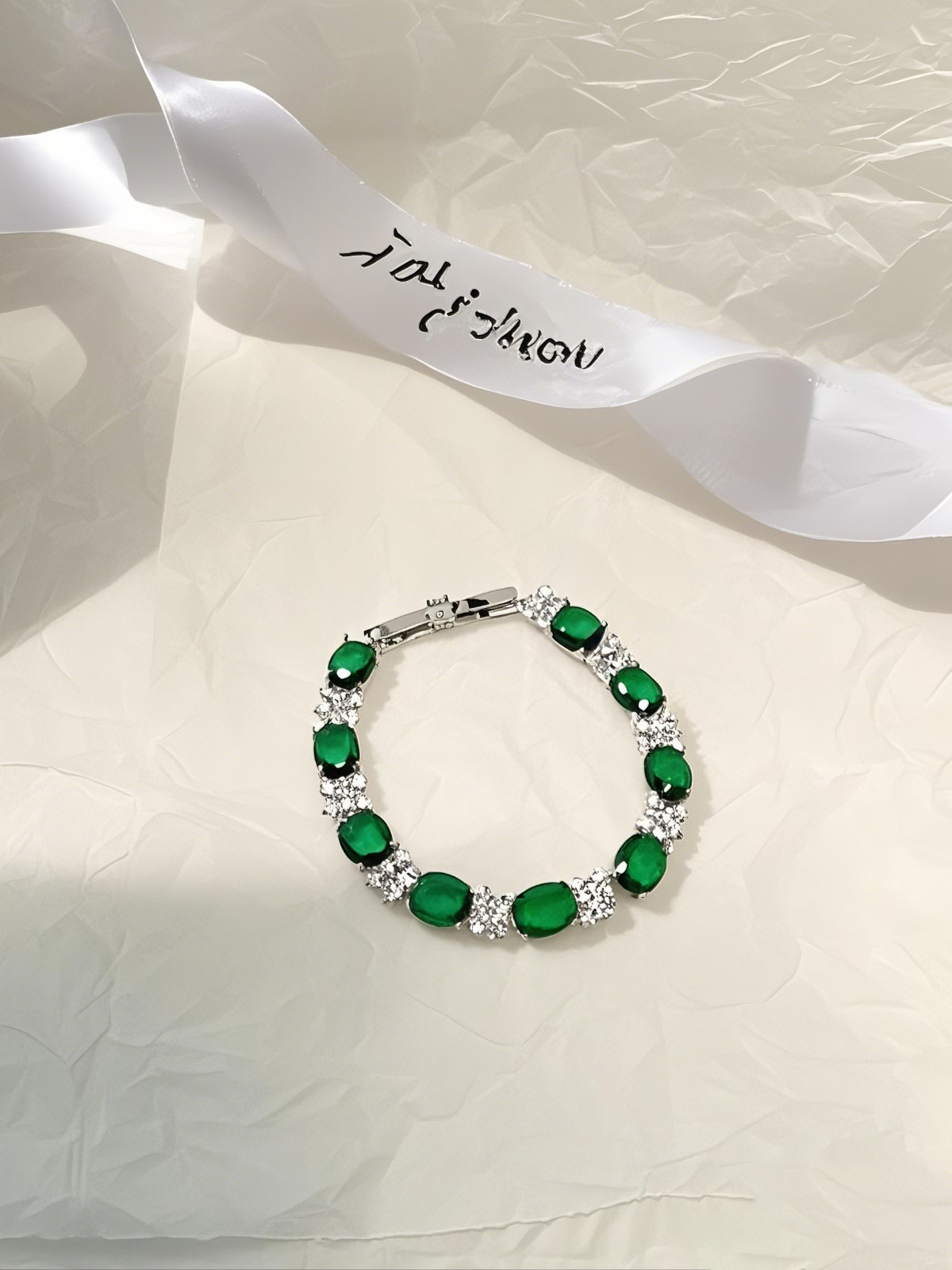 Bracelet en zircon et saphir véritable pour femme, un bijou élégant au design moderne en argent 925