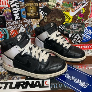 white black nike dunks 2008