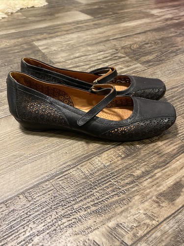 Irene LE Cutout Detailed Mary Jane Shoe 