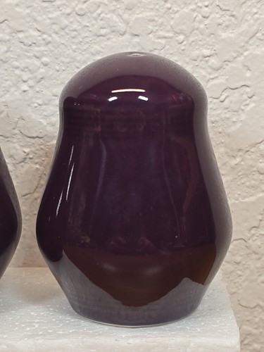 Vintage Plum Purple Salt and Pepper Shaker Set Unique Rare Color NICE - Picture 3 of 9