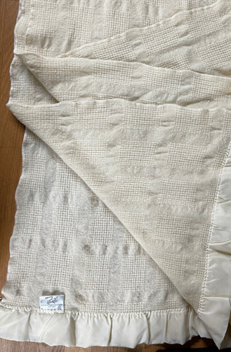 Faribo 100% Wool Vintage Blanket Throw Satin Edge Cream White Basket Weave 50x74