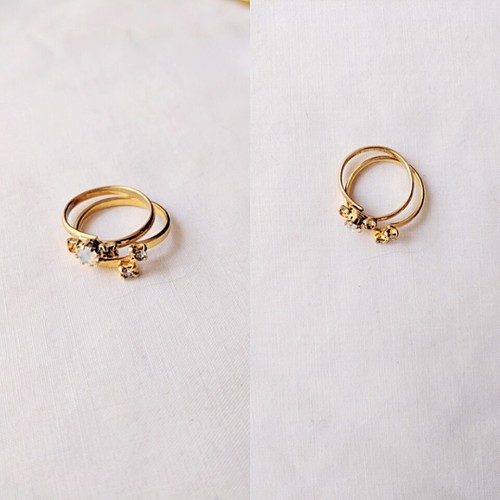Two Vintage 90s Adjustable Gold Juniors Rings - Picture 2 of 2