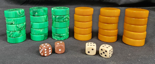 30 Bakelite backgammon chips green swirl & butterscotch 1.5" x 1/2" AMAZING