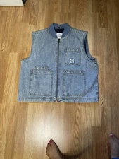 BGD Blue Denim Vest Features Front Zipper and Multiple Packets Size Large