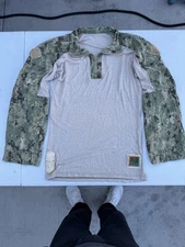 Genuine US Navy USN SF Delta AOR2 Camo FR Frog Combat Shirt Medium Regular #1