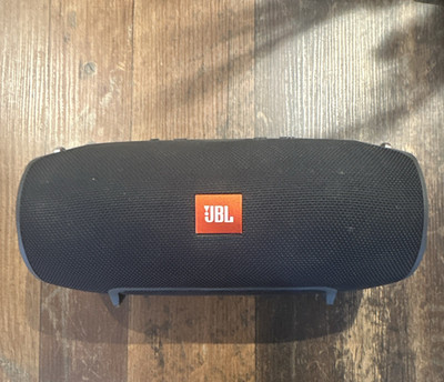 JBL Xtreme tragbares Lautsprechersystem Bluetooth, Schwarz, Zylinderform