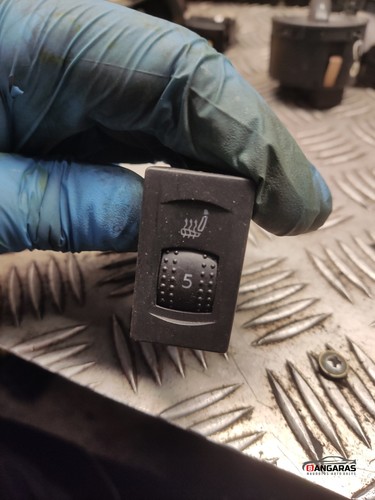 VW PASSAT B5 3B3 Schalter sitzheizung 3b0963564d 1.90 Diesel 2004 26262715