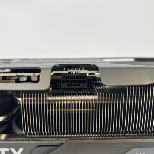 GIGABYTE Gaming OC GeForce RTX 5080 16GB - Graphics Card - Excellent - Picture 3 of 9