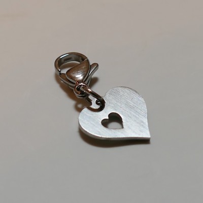 Kleines Herz mit Herz, Charm, Bettelarmbandanhänger, Edelstahl