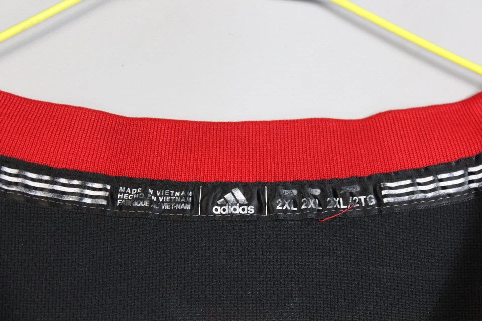 CAMISA DE BASQUETE CHICAGO BULLS NBA BRANCA ADIDAS #1 ROSA TAMANHO P - Imagem 3 de 4