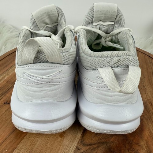 Nike Team Hustle D 10 (GS) Youth Kids US 7Y White/ Light Grey Basketball Shoes - Picture 5 of 10