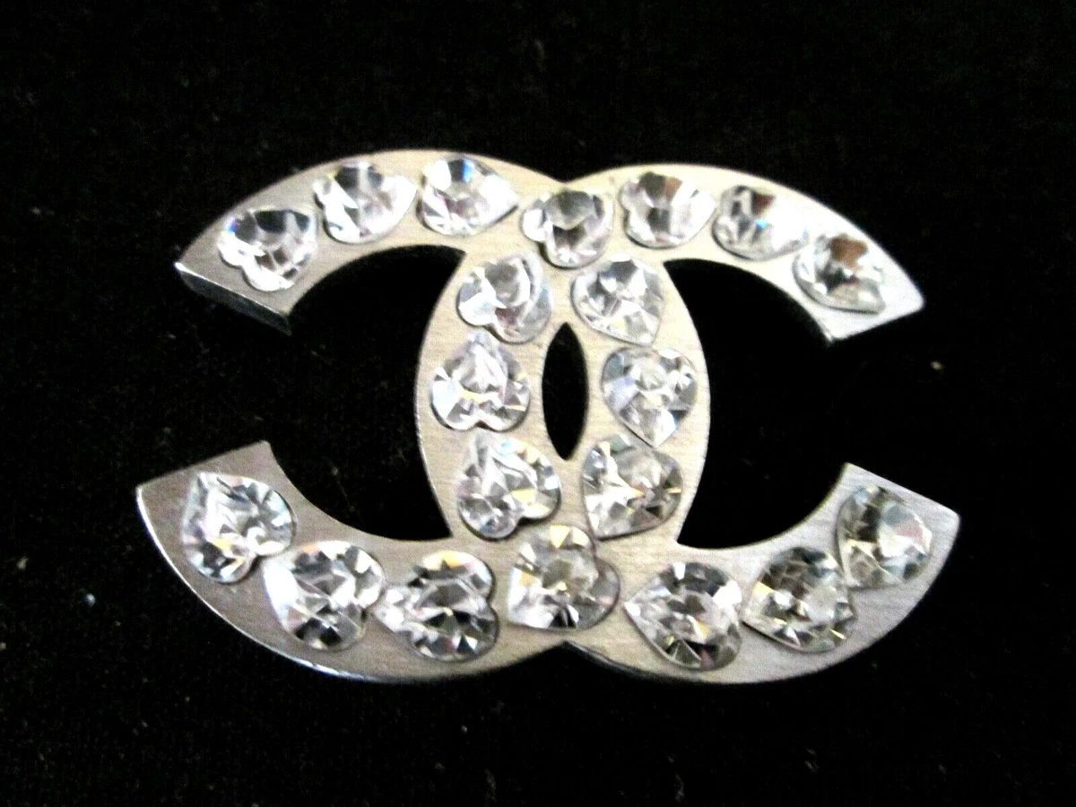 CHANEL PIN CC Logo Heart Pin Brooch 04A Silver 31EZ007 AUTHENTIC