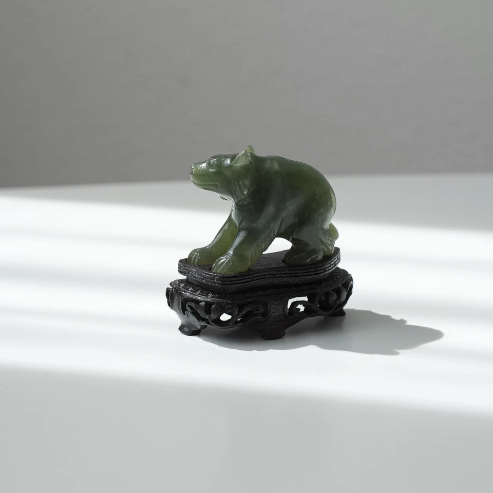 Fofo par de ursos de jade da dinastia Qing – jade verde imperial - 7 x 5cm / 2,8 x 2 polegadas - Imagem 4 de 4