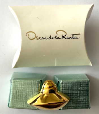 ღ Volupté - Oscar de la Renta - Pin
