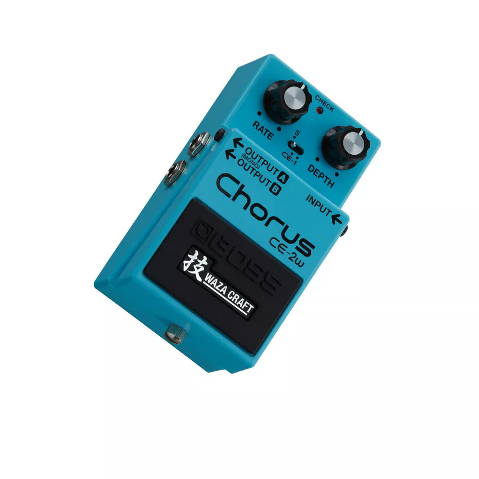 Pedal de coro BOSS CE-2W sons analógicos feitos no Japão circuito analógico Waza Craft - Imagem 2 de 4