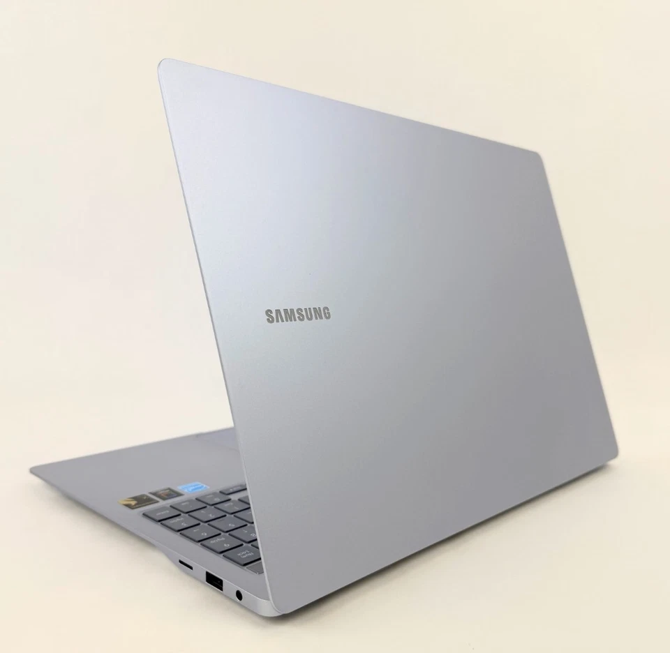 Samsung Galaxy Book4 Edge 16" 2880x1880 Touch Snapdragon X Elite 16Gb 512GB W11H - Image 4 of 4