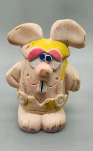 Vtg-Spearhead-1979-70s-3.5"-Bunny Rabbit Teeth Yellow Squeak Squeaky Toy Doll - Picture 1 of 6