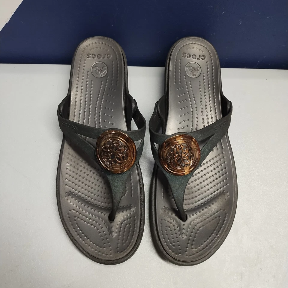 Sandalias Crocs Sanrah Circle Chanclas Para Mujer EE. UU. 11 Negras Cuña Cómodas Sin Cordones Foto 2 de 4
