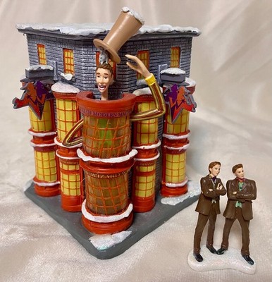 Hawthorne Village-Weasleys' Wizard Wheezes & Fred and George  FREE SHIPPING!!