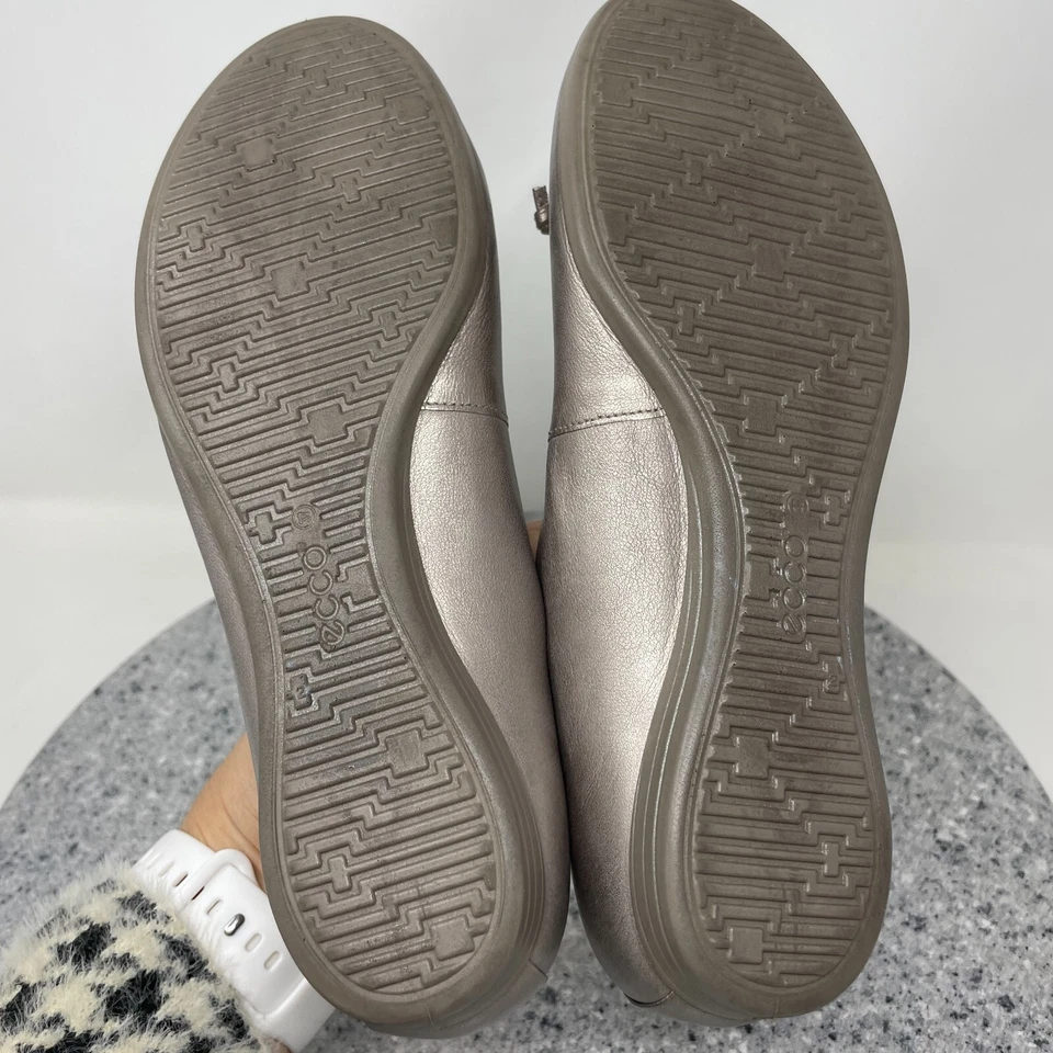 Zapatos planos de ballet Ecco para mujer 6,5 cuero marrón metálico sin cordones cómodos 37 Foto 3 de 4