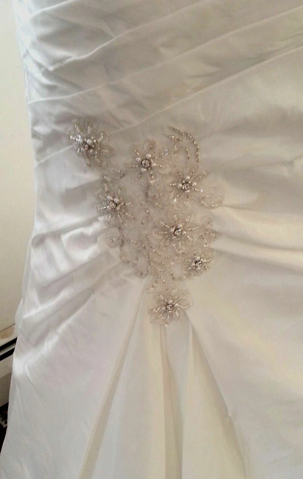 $1599 💕 VESTIDO DE NOVIA MAGGIE SOTTERO COUTURE 8 FRANCINE MARFIL TAFETÁN CON CUENTAS ENCAJE Foto 4 de 4