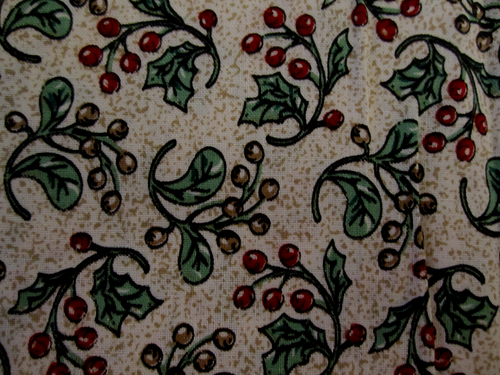 Vintage Christmas Fabric Holly Mistletoe Berries On Beige Cotton 1 yd 6" x 34