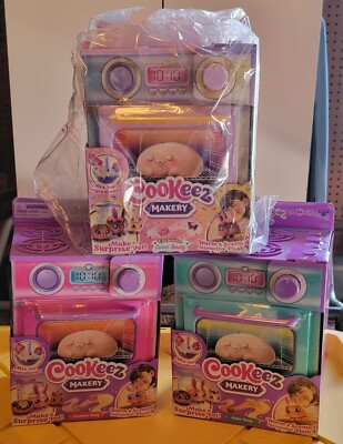 Cookeez Makery Baked Treatz Oven Playset Bread Cinnamon