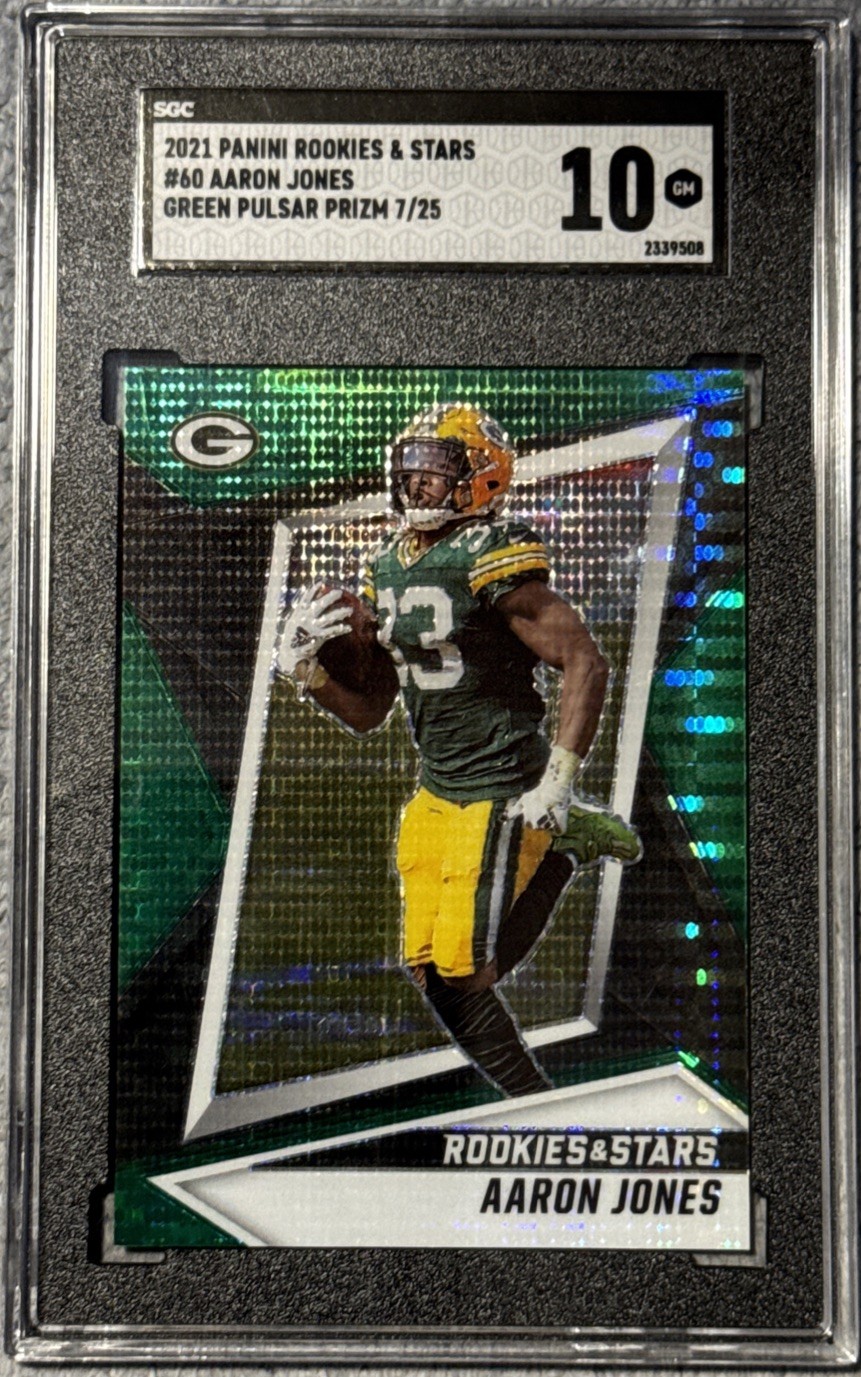 Aaron Jones 2021 Panini Rookies & Stars #60 Green Pulsar Prizm #/25 SGC 10