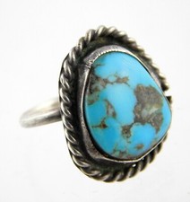 Vintage Unmarked Sterling Silver Turquoise Cabochon Ring Size 4.75 Weighs 3.7g