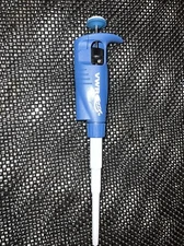 VWR SIGNATURE Series Single channel Pipette 1000 ul Adj 100 - 1000 uL #56B