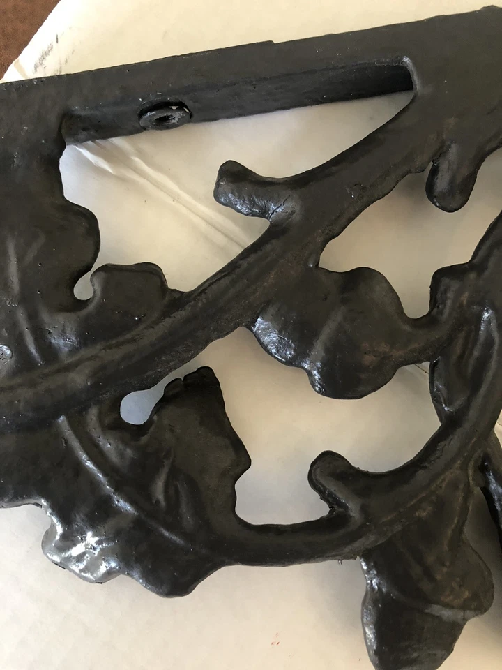 Ménsulas de bellota ornamentadas de hierro fundido vintage MUY PESADAS 18 X 18 1/2 X 14. Juego de 2 Foto 4 de 4