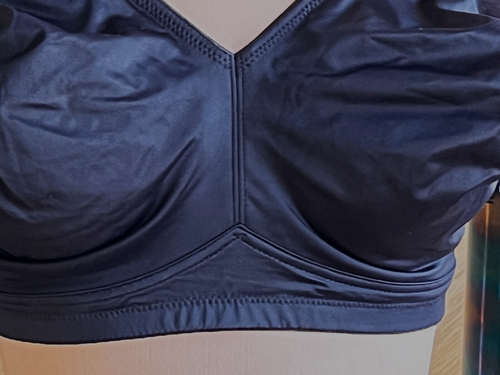 ROSA FAIA TWIN 48C Black Satin Seamless Molded Wire Free Bra #5493 - Picture 4 of 6