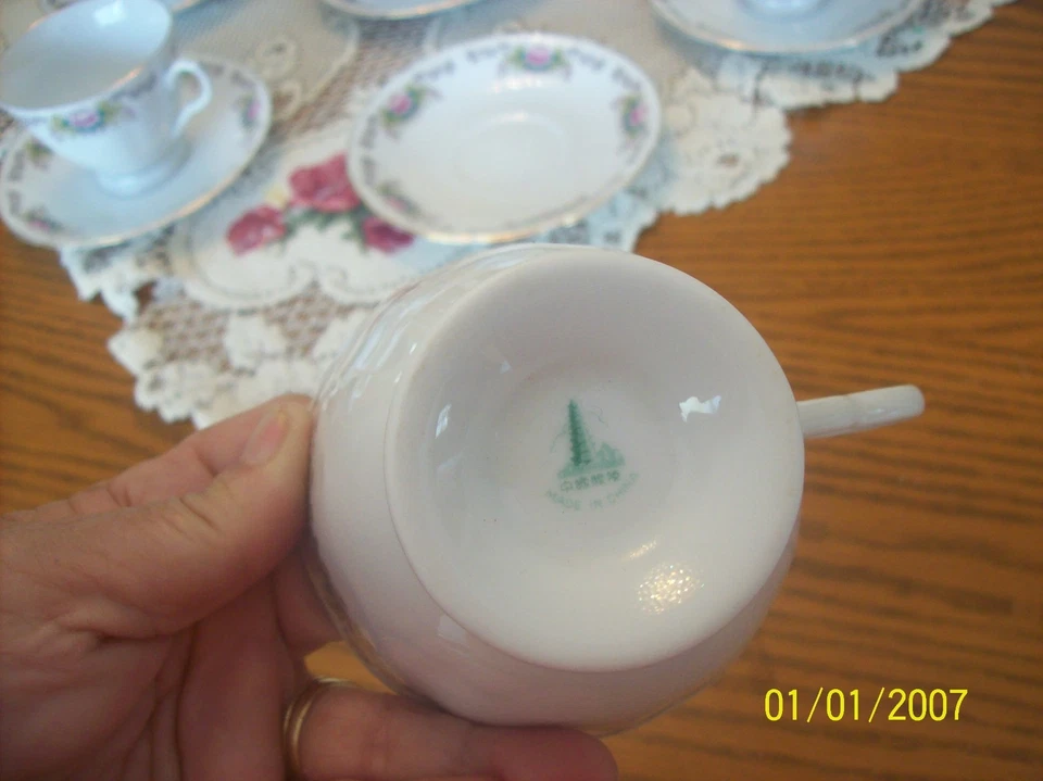 Pagoda Nanjing Porcelana China Vintage Rosa y Aqua Floral 8 Tazas y Platillos Foto 3 de 4