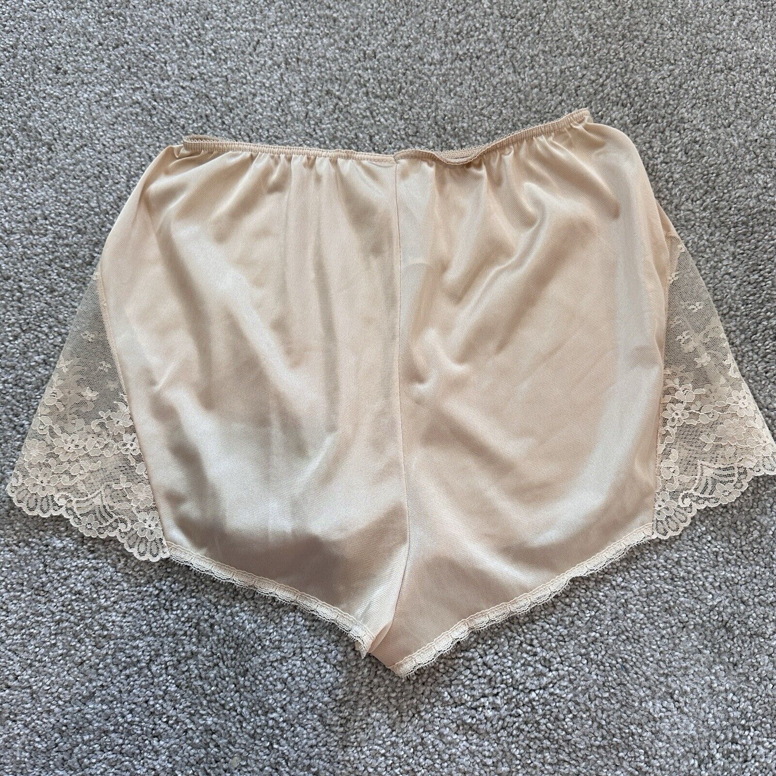 Picture 2 of 4